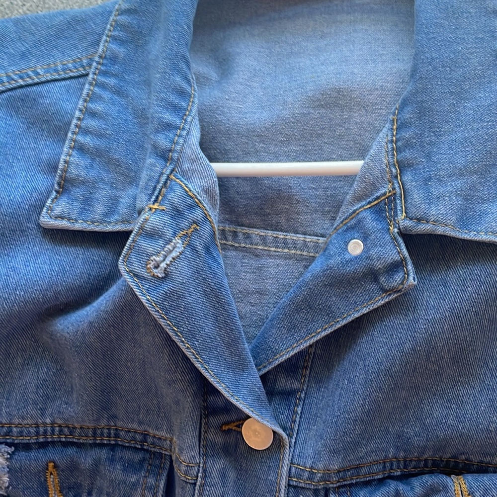 Jean jacket - Picture 2 of 4